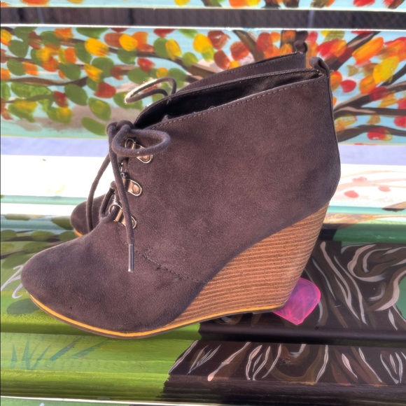 Meet your Posher, Giselle - Picture 4 of 9